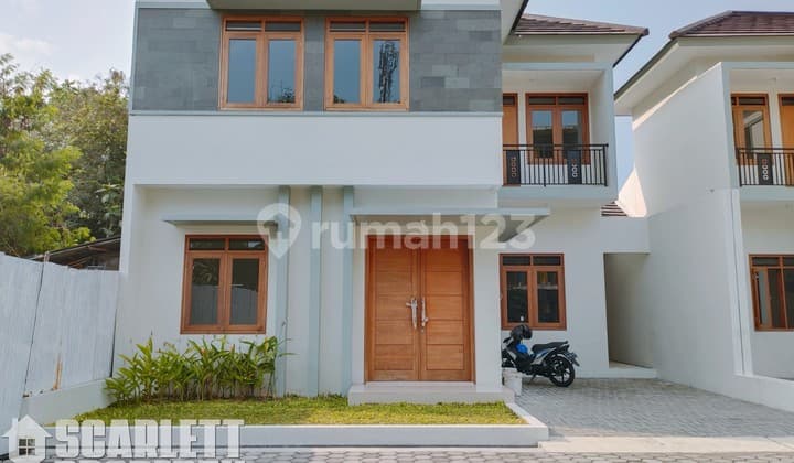 Rumah Baru Dalam Perumahan Jalan Godean Dekat Mirota Godean