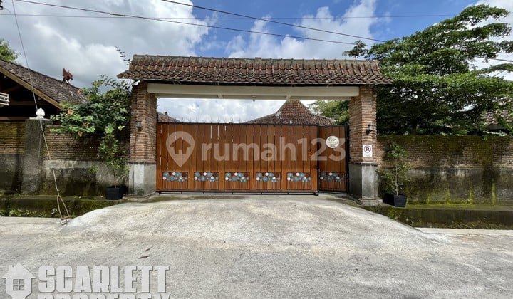 Rumah Limasan Joglo Full Furnished Kolam Renang Jalan Kaliurang