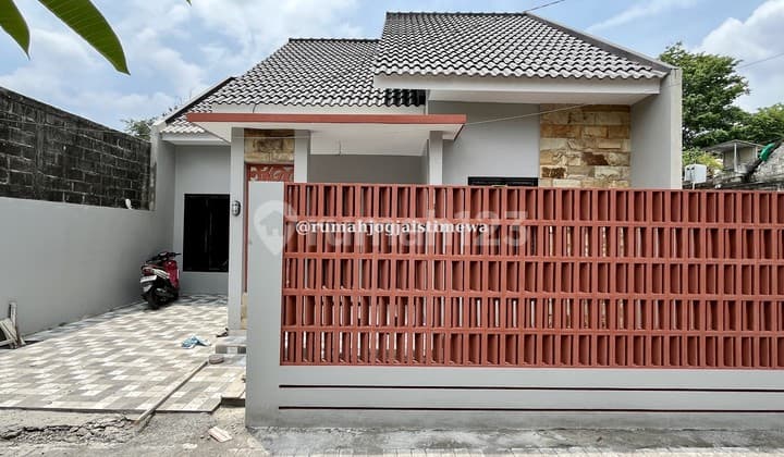 New House in East Jogja Bay Maguwoharjo Near Unriyo