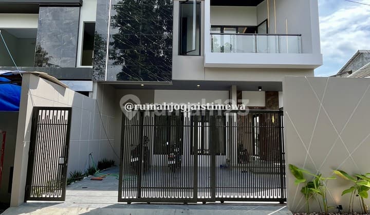 Rumah Mewah Baru di JL Kaliurang Km 12 Selatan Kampus UII Pusat