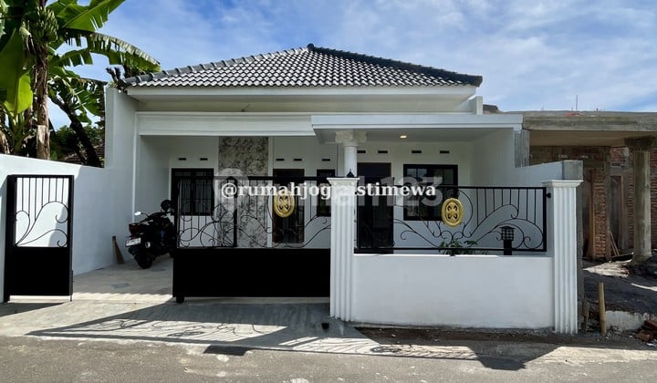 Rumah Baru di Utara Pasar Godean Dekat RS At Taurots Seyegan