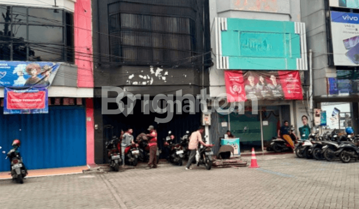 Ruko 3 Lantai di Nol Jalan Raya Wiyung Siap Pakai dan Strategis