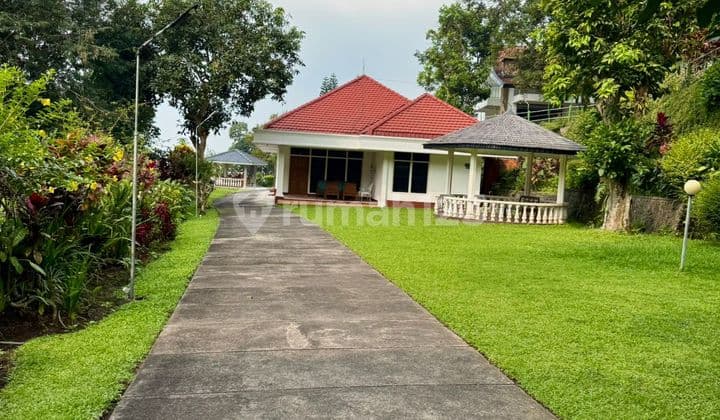VILLA PRIGEN DEKAT WISATA AIR TERJUN PUTUK TRUNO
