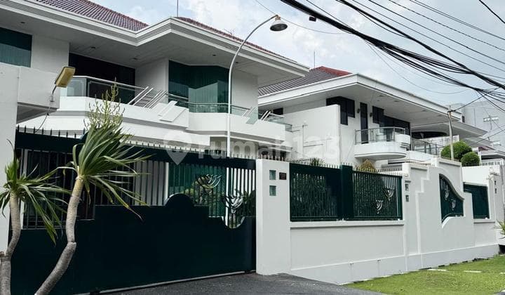 Rumah Komersil Mega Deal di Raya Kertajaya Indah - Siap Huni