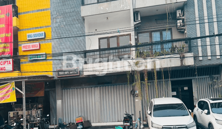 Ruko Dukuh Kupang 3 Lantai Kosongan Sangat Strategis Hadap Jalan raya