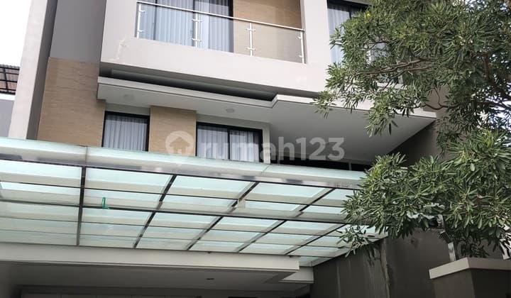 Minimalist Modern House The Mansion Pakuwon Indah