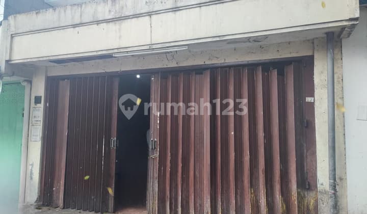 The Closest Downtown Surabaya Shop House to Darmo Highway, Nearest to Basuki Rahmad Road.