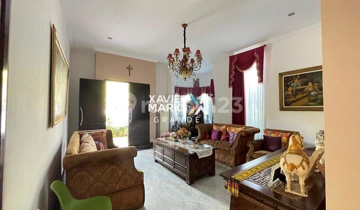 Dijual Rumah di dekat Plaza Marina, Kota Surabaya