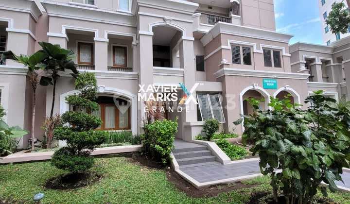 Dijual Town House Full Fasilitas di Kota Surabaya