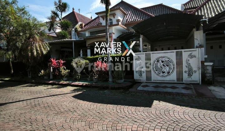Dijual Rumah Klasik Strategis di Tengah Kota Malang
