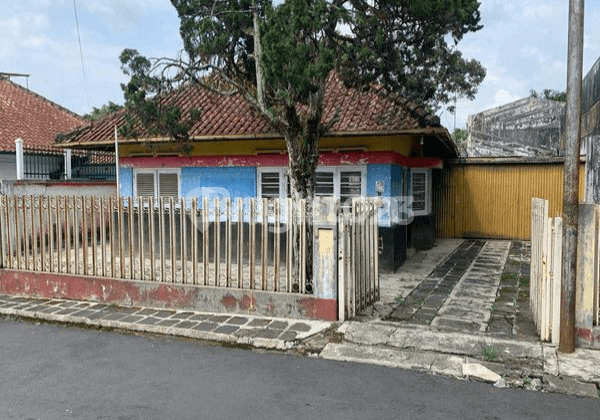 Rumah Strategis Dekat Alun Alun Magelang Utara