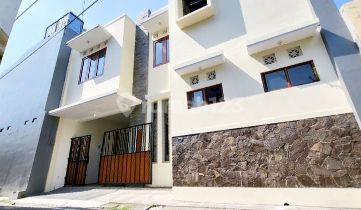 Rumah Minimalis Modern Solo Dekat Solo Grand Mall Laweyan