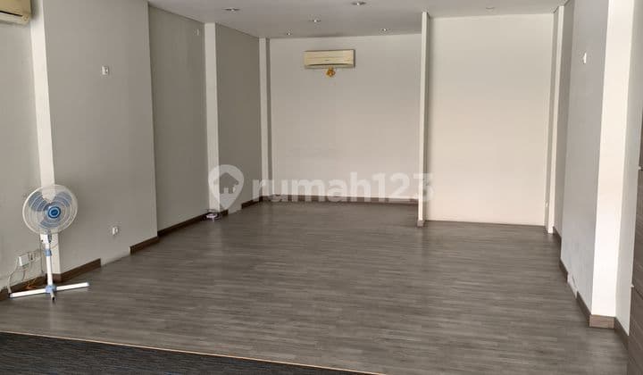 Disewakan Ruko Lokasi Strategis Di Alam Sutera