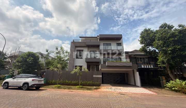 Rumah Cantik Brand New Bangunan 3 Lantai Siap Huni di Bsd City