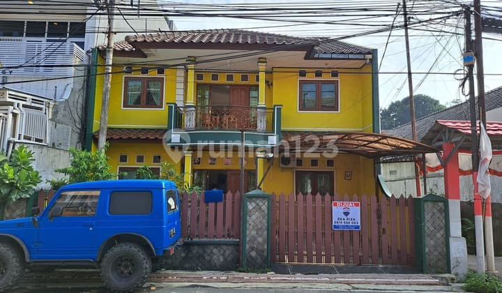Rumah 2 Lantai Pinggir Jalan di Bogor