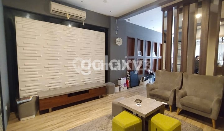 Disewakan Ruko Promenade Raya Merr Furnished Dekat Rungkut