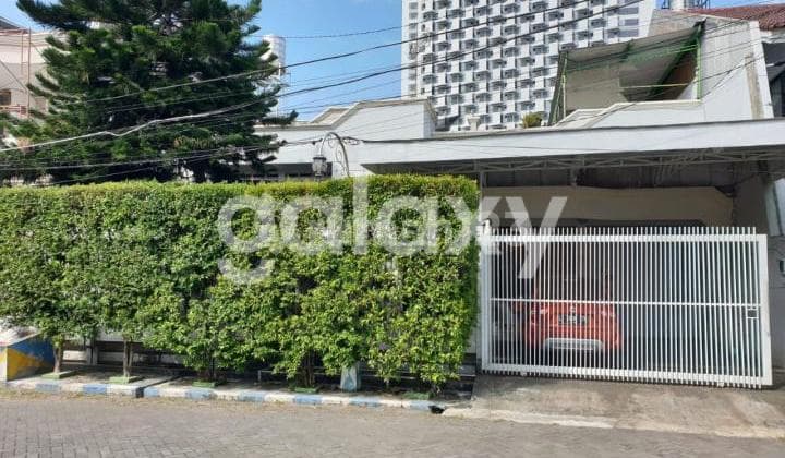 Dijual Rumah Row 3 Mobil di Manyar Kertoarjo