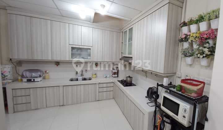Rumah 3 Lantai Park Residence Taman Surya - Bagus Rapi Siap Huni (at)