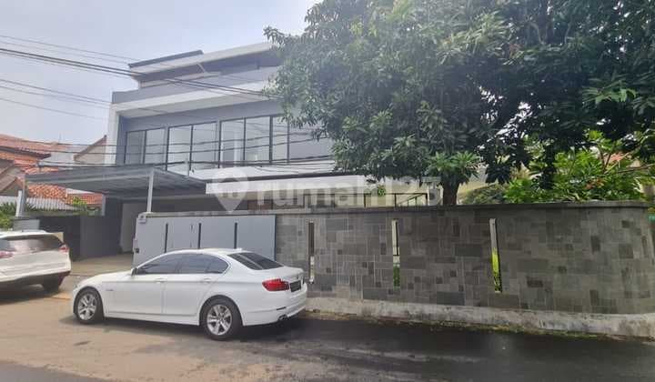 Siap Huni Rumah Mewah Hook Jl. Kedoya Azalea Jakarta Barat