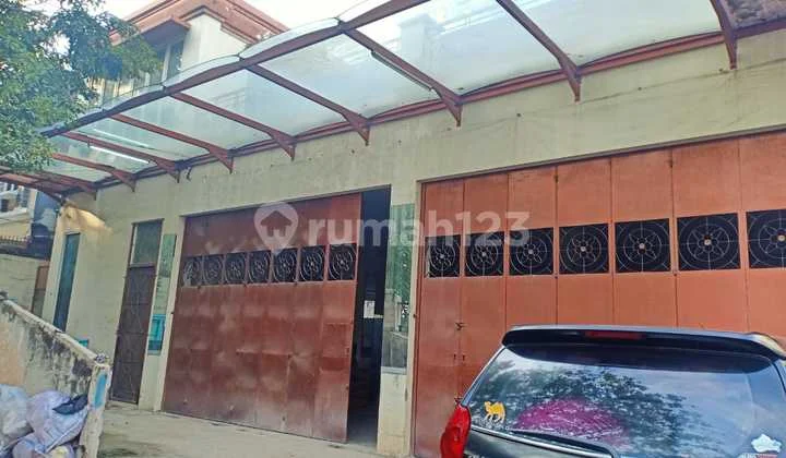 Dijual Rumah Sekaligus Tempat Usaha Dekat Summarecon Mall Bekasi
