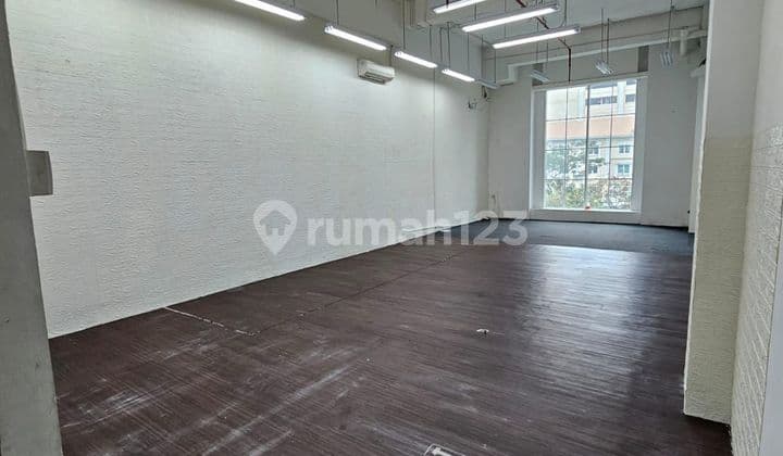 Sewa Ruang Usaha Di Belleza Shopping arcade Permata Hijau