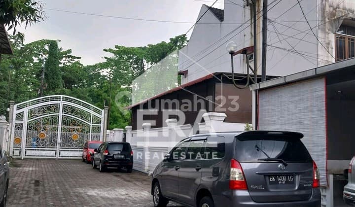 Rumah Villa Komp Piaza