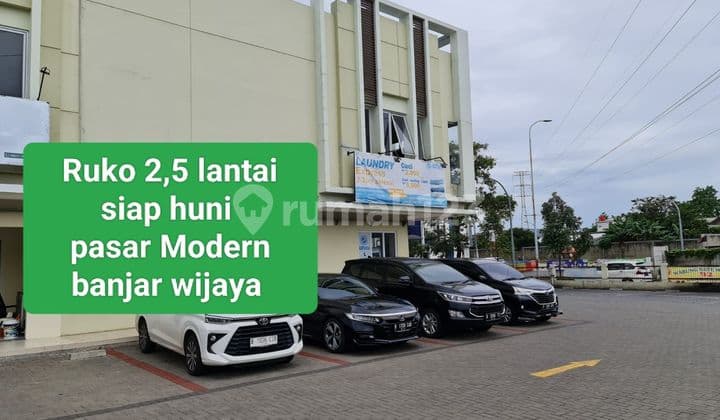 Ruko Sudah Renovasi 2,5 lantai di Pasar modern banjar wijaya