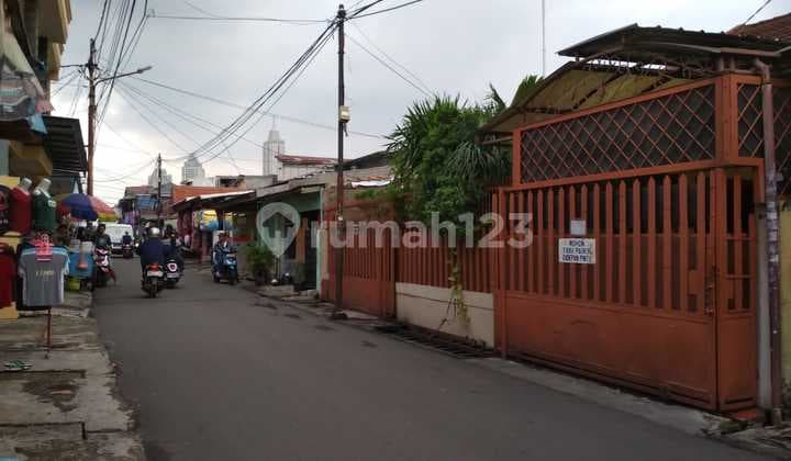 Rumah di Cipulir, Kebayoran Lama, Jakarta Selatan