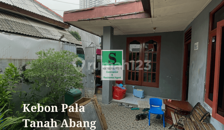 Rumah Dekat Tanah Abang di Kebon Pala, Jakarta Pusat