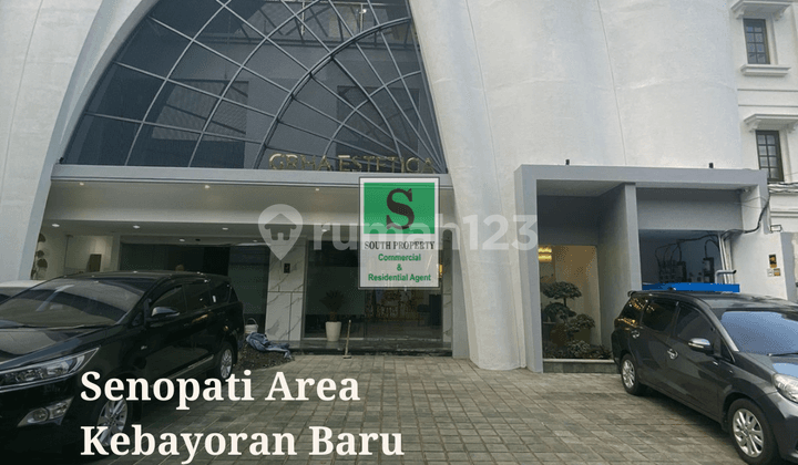 Mini Building 4 Lantai di Senopati Area Jakarta Selatan