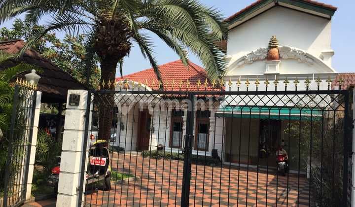 Rumah Hunian di Kawasan Pondok Indah, Jakarta Selatan