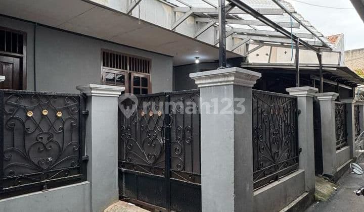 Rumah Hunian di Kawasan Kebayoran Lama, Jakarta Selatan