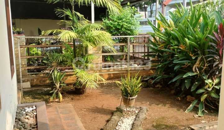 Rumah Hunian di Kawasan Komplek Pejaten, Jakarta Selatan