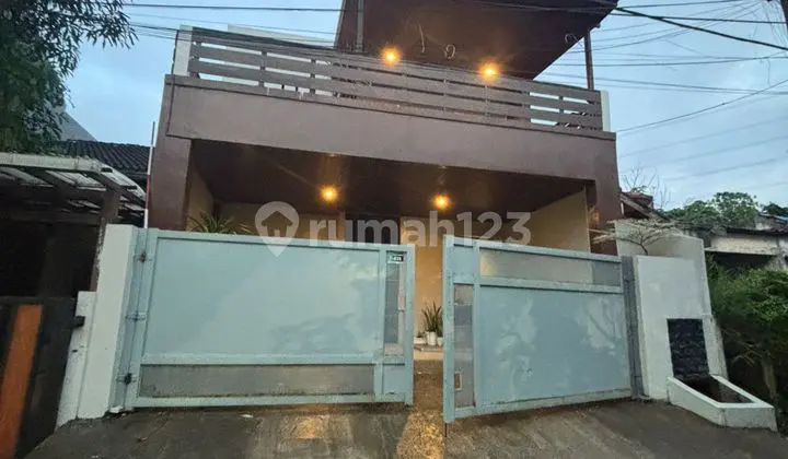 Ready-to-Live House in Cinere Area, One Gate, South Jakarta