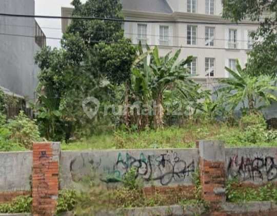 The land is located in front of the Park in the Senopati Area, South Jakarta.