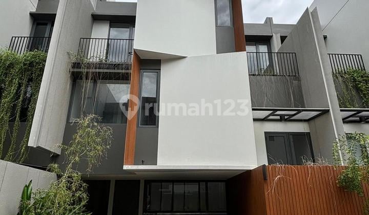 Rumah Townhouse Siap Huni di Hunni Bintaro Dekat Stasiun KRL Cocok untuk Pasangan Muda dan Keluarga Kecil