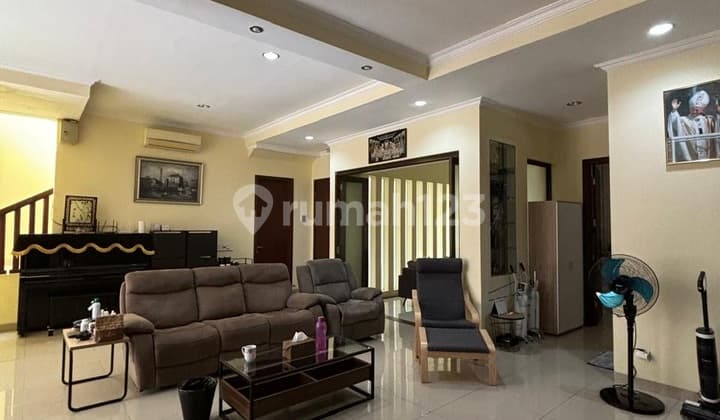 Rumah Mewah Split Level Fasilitas Lengkap di De Park BSD City