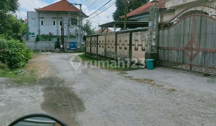 Rumah Siap Huni 5+1 Kamar Jalan Cargo Kenanga Ubung Kaja