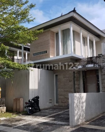 Semi-Furnished 2-Story 4-Bedroom House, Ubung, North Denpasar