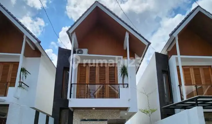 Yearly Monthly Modern Contemporary Villa Padangsambian 3 BR