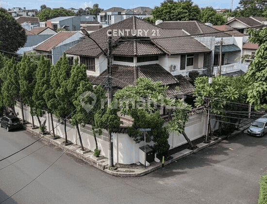 Rumah Hook Dekat MRT Lebak Bulus, Tol Jorr, Pondok Indah