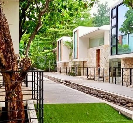 Dijual Townhouse Eksklusif 8 Rumah di Kemang di Bawah NJOP