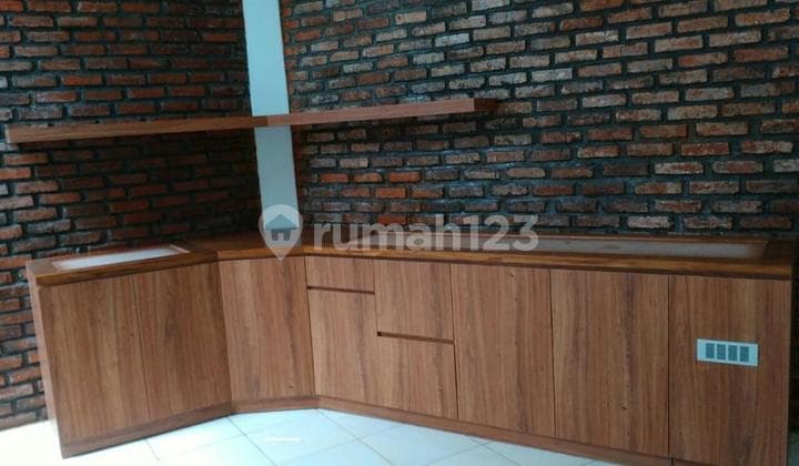 Rumah Bagus Siap Huni 3Kt 1,5 Lantai Lokasi Sawah Lama Ciputat