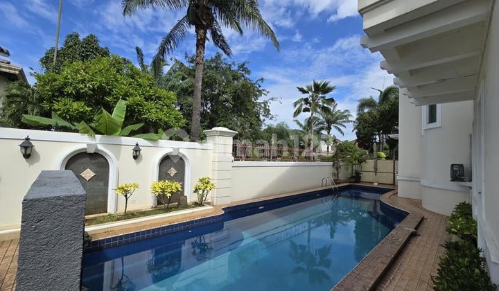Luxury House Hoek Karawaci 4Kt + Kolam Renang - SHM, Harga Nego