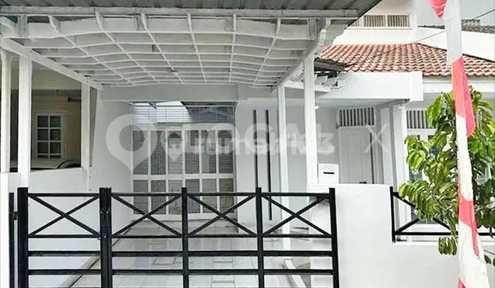 Hybrid Coconut House, Kelapa Gading, North Jakarta