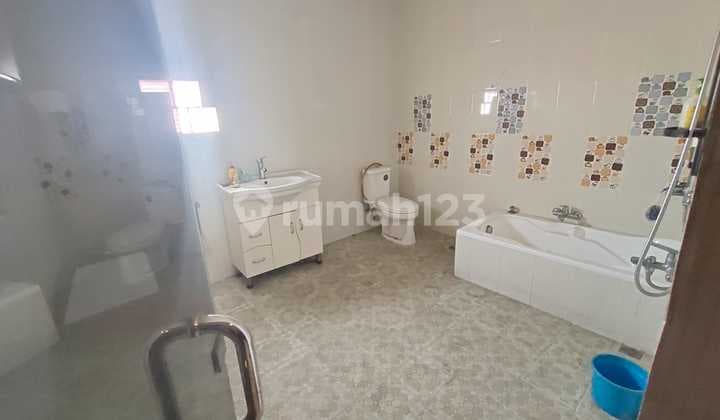 Dijual Rumah 3 Lantai siap huni di Bumi Cipondoh Asri, Cipondoh