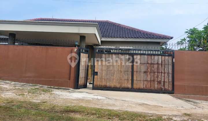 Rumah hadap matahari terbit Bagus SHM Cinangka, Depok Unfurnished