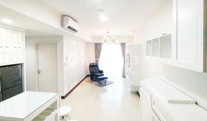 Casa Grande Residence Tower Montreal Pool View Middle Floor Coldwell Banker