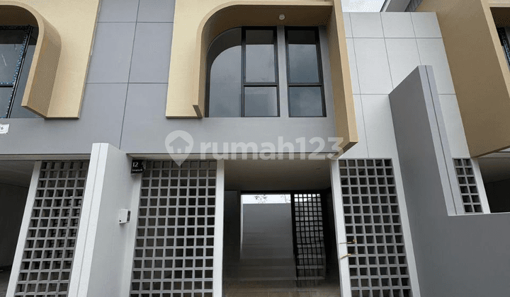 Rumah Bagus 2 Lantai di Podomoro Park, Buah Batu Bandung Kota