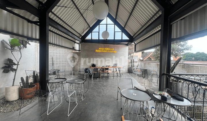 Ruang Usaha / Cafe Strategis di Mainroad Pahlawan, Bandung